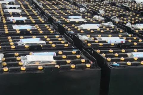 定州东旺叉车蓄电池回收|废旧干电池回收
